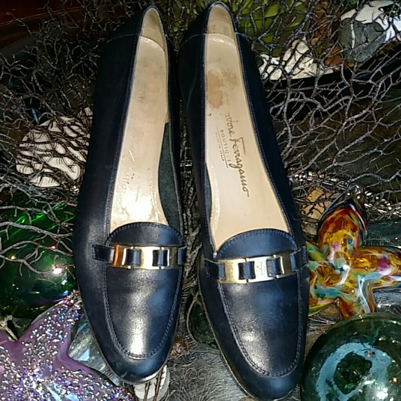 Salvatore Ferragamo Size 10. EU: 40 SEE SIZE CHART - Picture 2 of 4